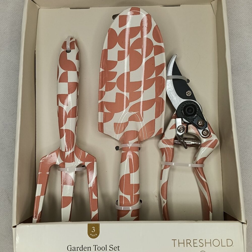 Threshold Aluminum Pruner, Cultivator & Trowel Gardening 3 Piece Gift Set, new,